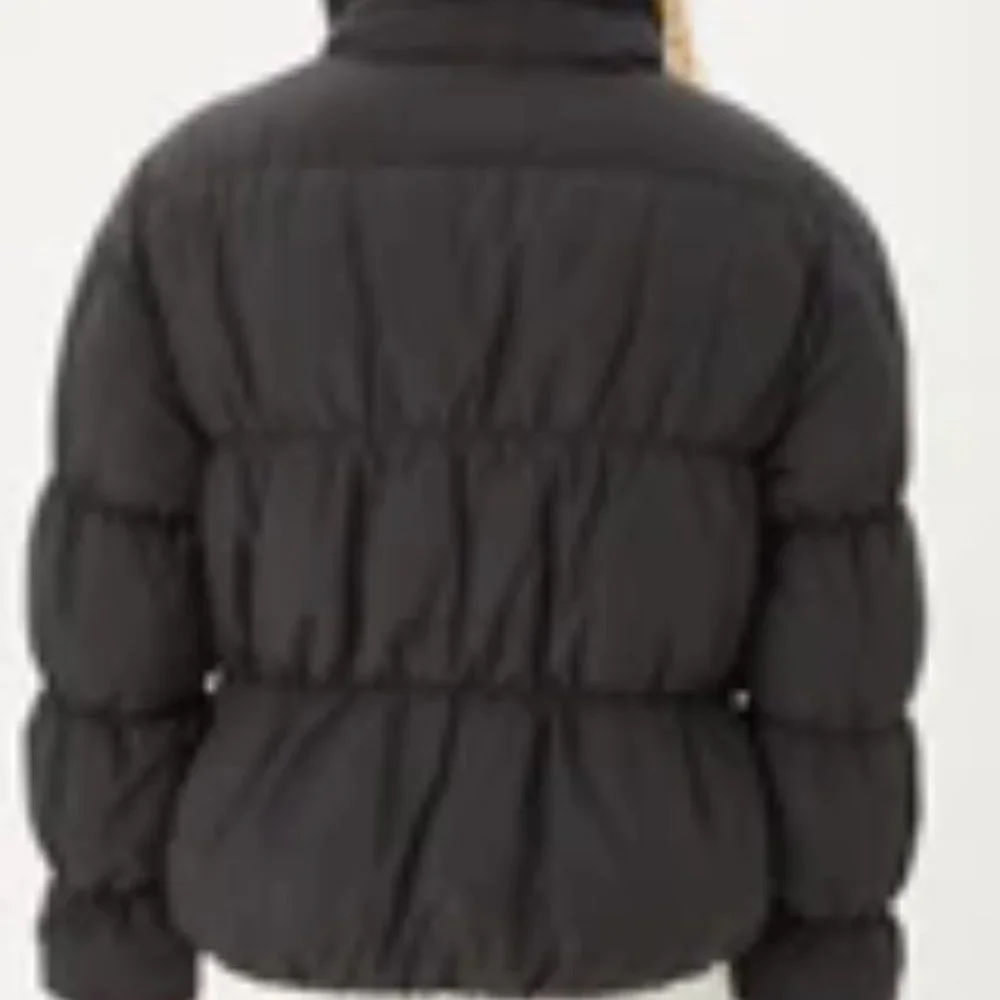 Love Tree Peyton Puffer Jacket - BLACK / Small / NWOT